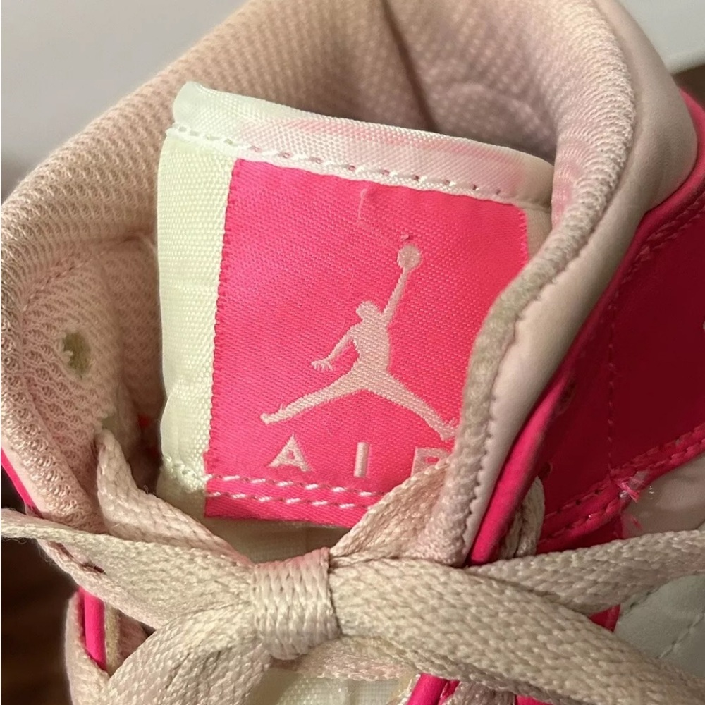 Nike Air Jordan‎ 1 Mid Fierce Pink size 7 Barbie Sneakers shoes - Picture 6 of 15